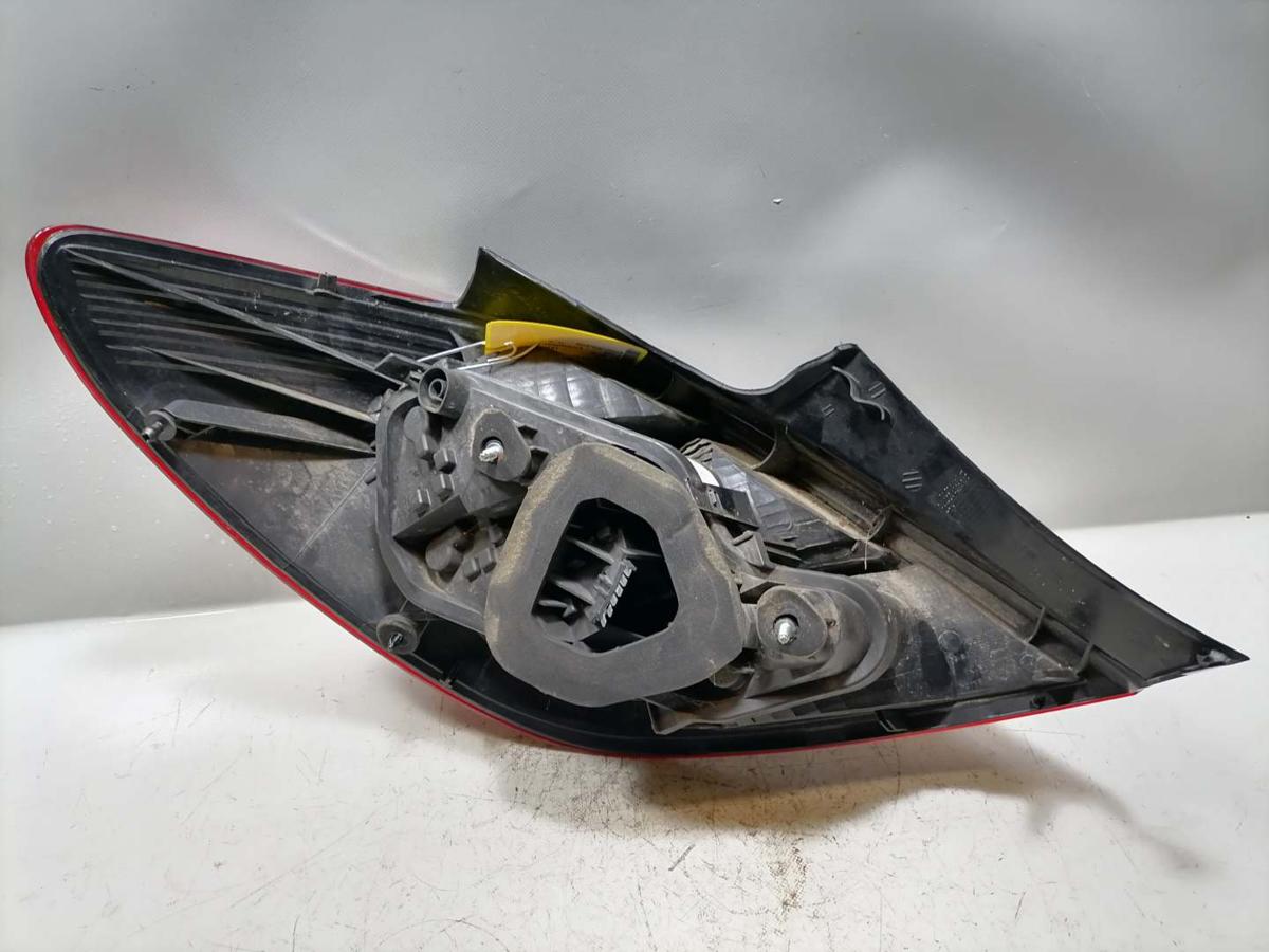 Opel Corsa D original R&uuml;cklicht R&uuml;ckleuchte Schlussleuchte rechts 5-T&uuml;rer Bj.2010